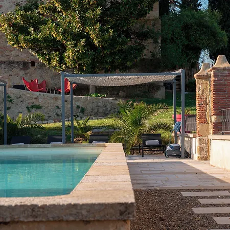 Hotel Le Monastere De Mont & 4*