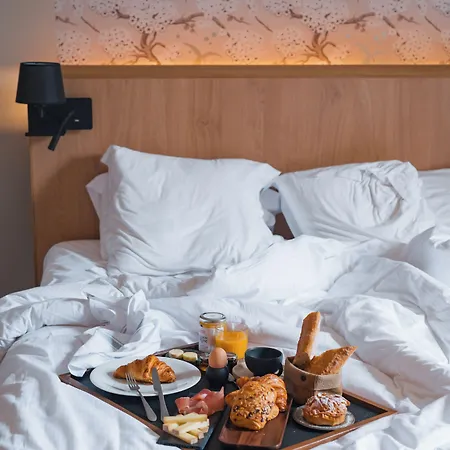 Hotel Le Monastere De Mont & 4*