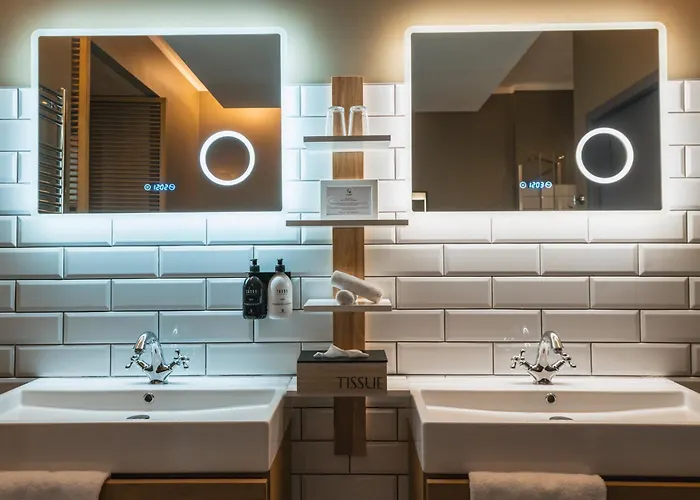 Le Monastere De Mont & 4*